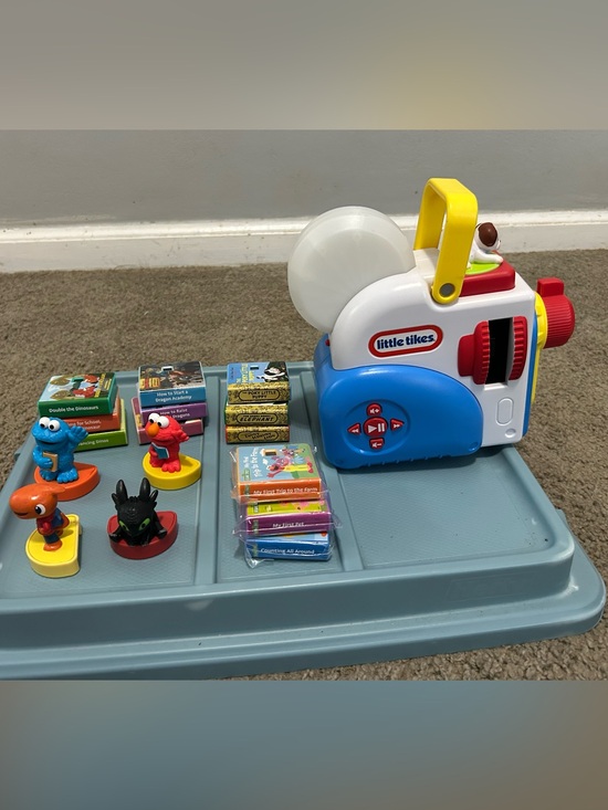 Little Tikes Other - Little Tikes Blue Story Dream Machine 15 stories 5 characters nightlight sound